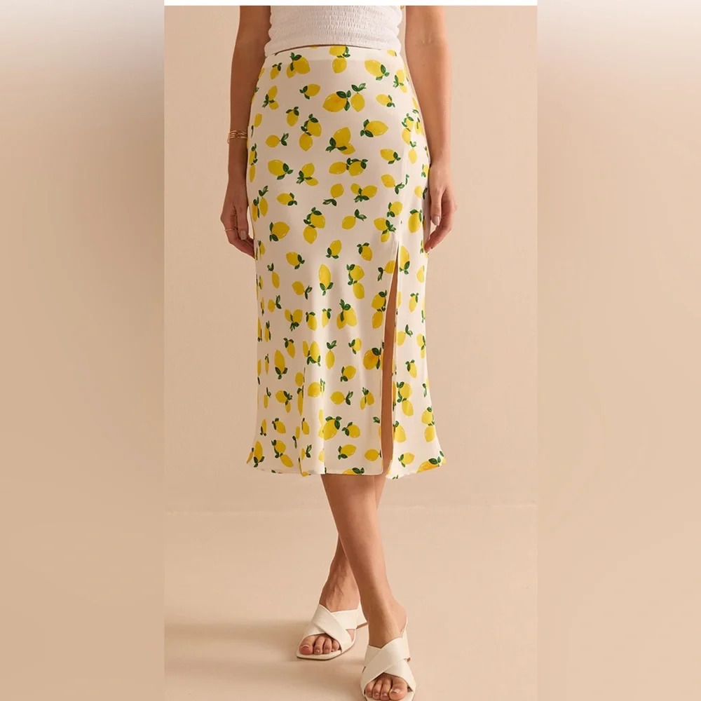 🍋Lemon Print "Francesca's" Fitted Midi Skirt - Picture 3 of 6
